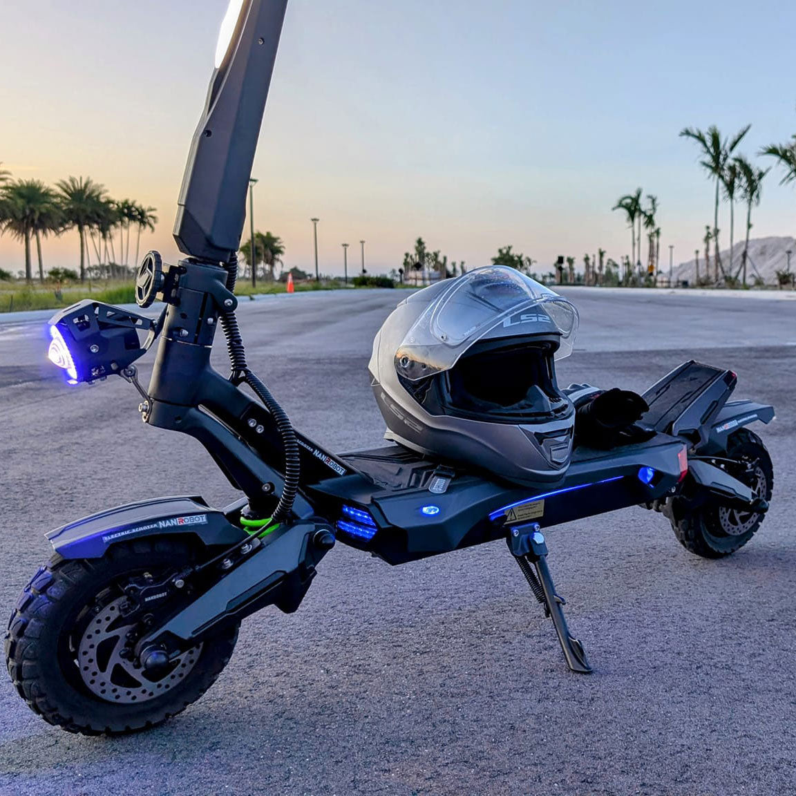 What Factors to Consider to Buy an Electric Scooter for Heavy Riders